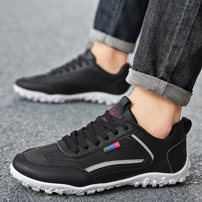 Pohodlná ortopedická obuv – s podporou klenby, která zmírňuje bolest; lehká, tlumící nárazy, s voděodolným koženým povrchem.