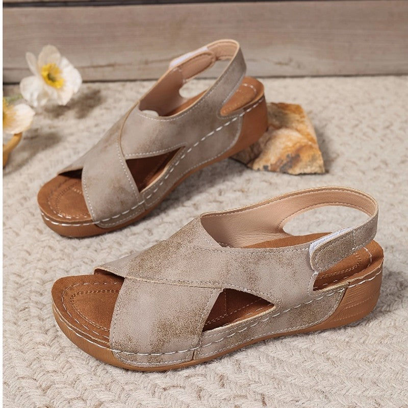 Ergonomické ortopedické sandály – s podporou klenby, která pomáhá zmírnit bolesti nohou, stabilizovat patu a snížit nestabilitu při chůzi