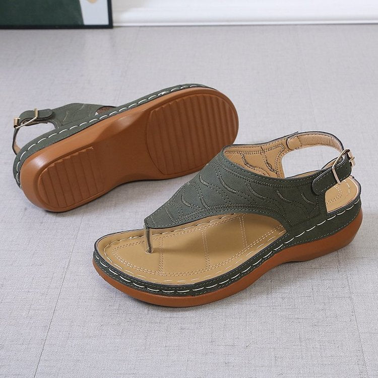 Ergonomické ortopedické sandály – s podporou klenby, která pomáhá zmírnit bolesti nohou, stabilizovat patu a snížit nestabilitu při chůzi
